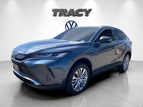 Used 2021 Toyota Venza XLE w/ Carpet Mat Package (TMS) AWD/4WD image 2