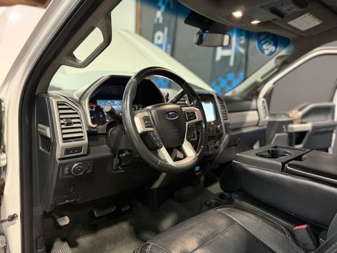 Used 2017 Ford F350 Lariat w/ Chrome Package image 12