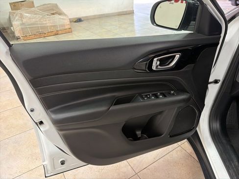 Used 2022 Jeep Compass Altitude image 12