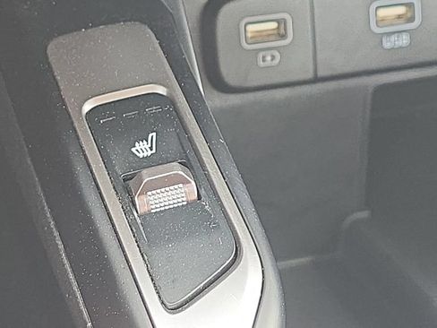 Used 2022 Kia Sorento S FWD image 25