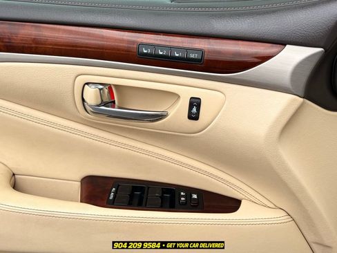 Used 2016 Lexus LS 460 w/ Comfort Package RWD image 12
