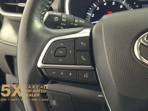 Certified 2021 Toyota Highlander XLE image 27