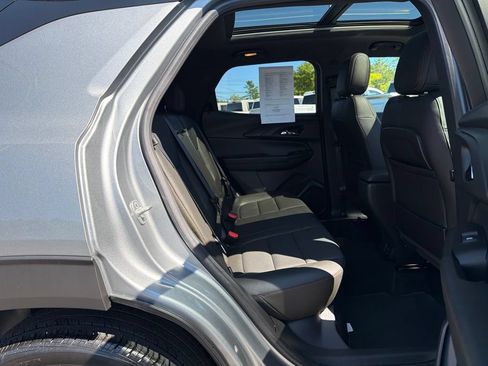Used 2024 Chevrolet TrailBlazer RS w/ Convenience Package AWD/4WD image 30