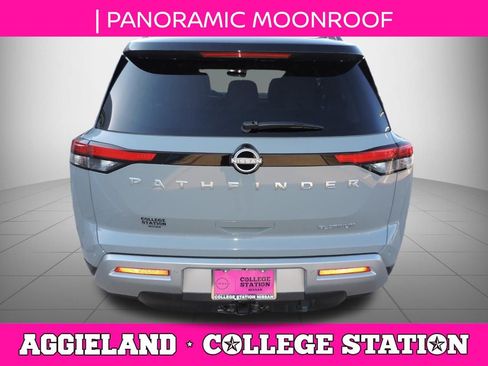 Used 2025 Nissan Pathfinder Platinum w/ Cargo Package FWD image 5