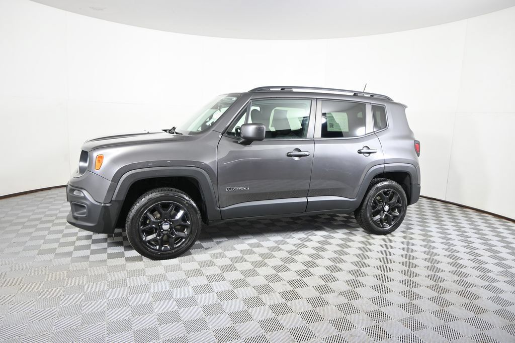 Used 2018 Jeep Renegade Latitude w/ Cold Weather Group AWD/4WD image 2