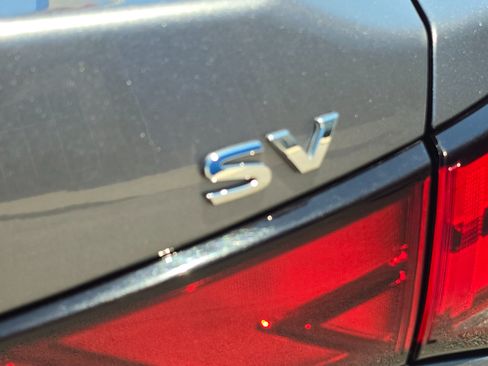 Used 2024 Nissan Sentra SV FWD image 12