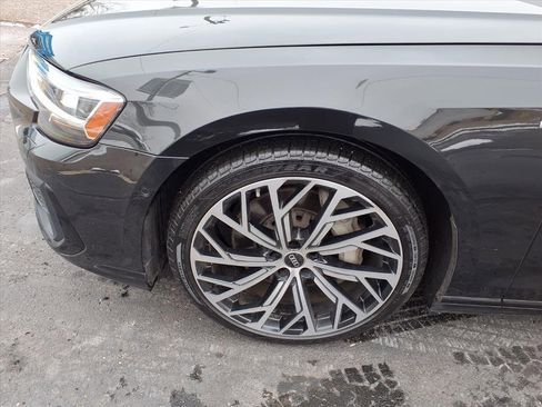 Used 2022 Audi A8 L 3.0T w/ Luxury Package image 10