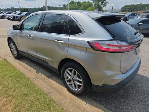 Used 2022 Ford Edge SEL AWD/4WD image 9