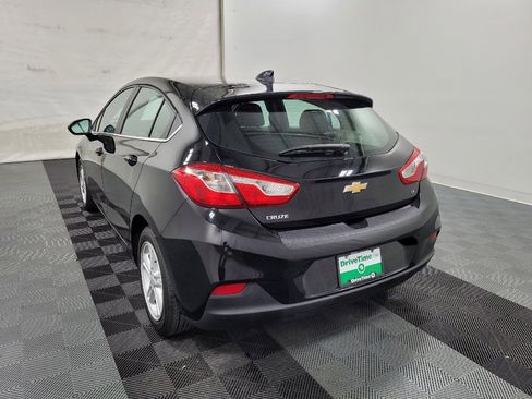 Used 2017 Chevrolet Cruze LT w/ Convenience Package FWD image 5
