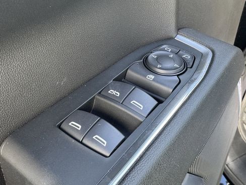 Used 2024 Chevrolet Silverado 1500 LT image 12