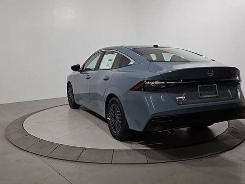 New 2026 Nissan Sentra SV image 3