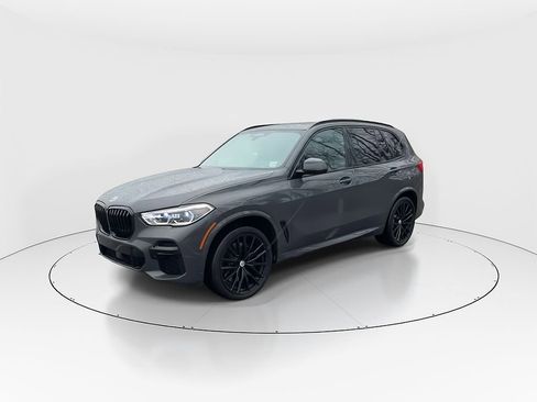 Used 2023 BMW X5 M50i w/ Executive Package image 5