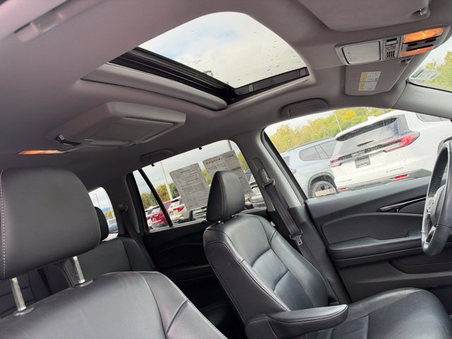 Used 2022 Honda Pilot Touring image 13
