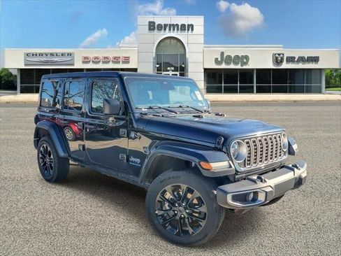 Certified 2025 Jeep Wrangler Unlimited Sahara w/ Safety Group AWD/4WD image 1