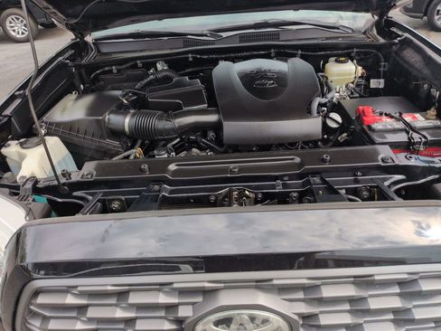 Used 2020 Toyota Tacoma TRD Off-Road image 22