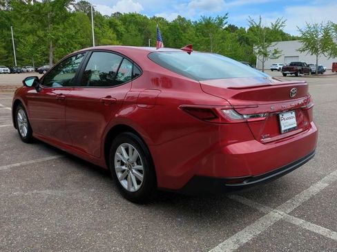 Used 2025 Toyota Camry LE w/ Convenience Package FWD image 6