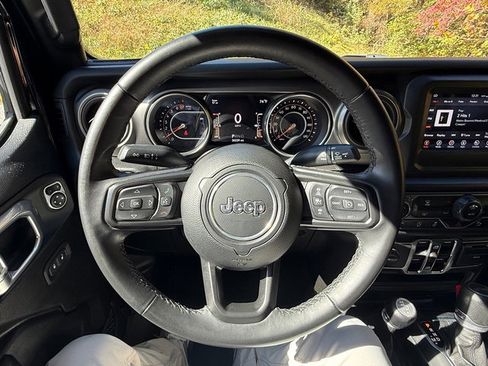 Used 2021 Jeep Wrangler Willys image 20