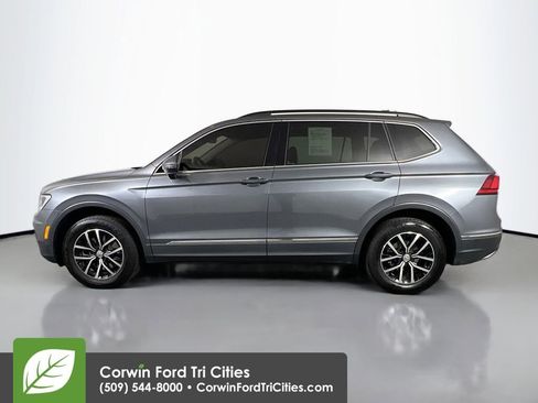 Used 2021 Volkswagen Tiguan SE w/ Panoramic Sunroof Package image 6