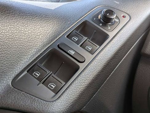 Used 2017 Volkswagen Tiguan S FWD image 24