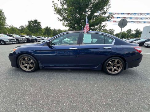 Used 2017 Honda Accord Sport image 5