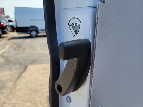 Used 2025 RAM ProMaster 2500 w/ Convenience Group FWD image 19