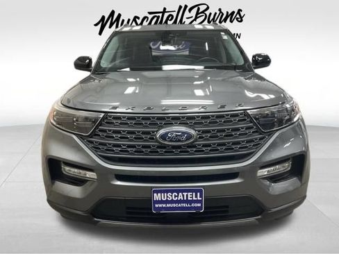 Used 2023 Ford Explorer XLT w/ Equipment Group 202A AWD/4WD image 2