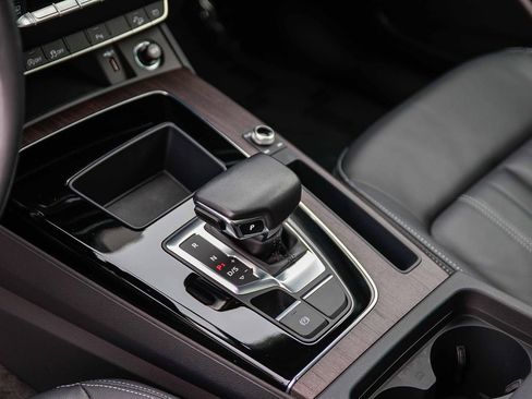 Used 2023 Audi Q5 2.0T Premium w/ Convenience Package image 21