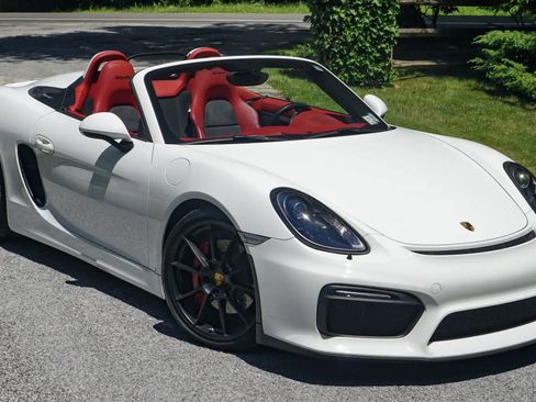 Used 2016 Porsche Boxster Spyder image 1