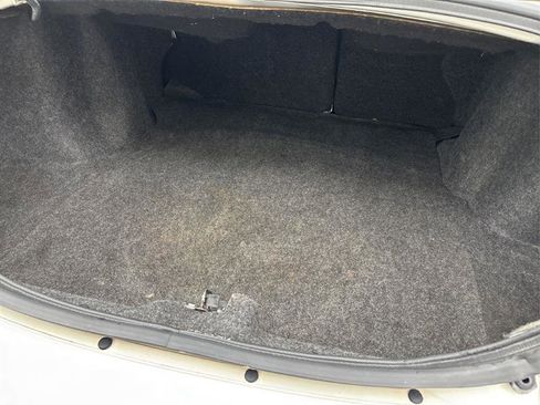 Used 2010 Dodge Avenger SXT FWD image 22