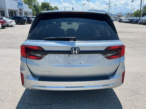 Used 2025 Honda Odyssey EX-L image 6