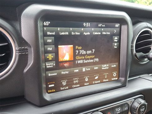 Used 2021 Jeep Wrangler Unlimited Sahara w/ Cold Weather Group image 16