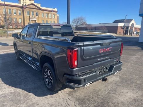 Used 2021 GMC Sierra 1500 AT4 w/ AT4 Value Package image 3