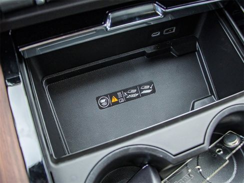 New 2025 GMC Yukon XL Denali image 29