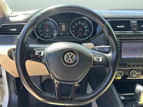 Used 2016 Volkswagen Jetta SEL Premium FWD image 29