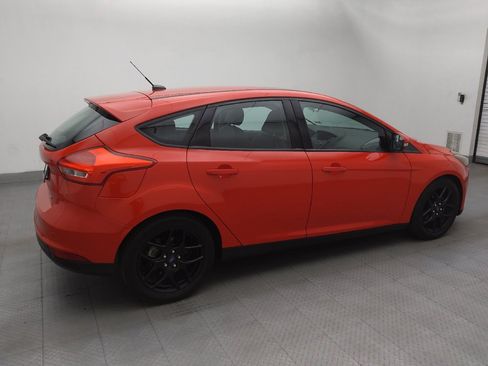 Used 2016 Ford Focus SE w/ Equipment Group 201A FWD image 10