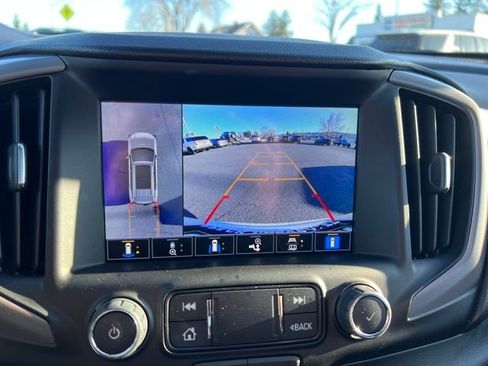 Used 2024 GMC Terrain AT4 w/ Infotainment Package II image 18