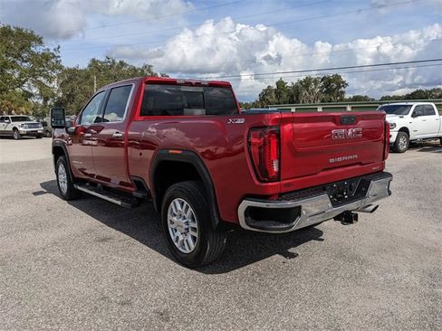 Used 2022 GMC Sierra 3500 SLT w/ SLT Premium Package image 6