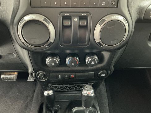 Used 2015 Jeep Wrangler Sport w/ Quick Order Package 24S image 11