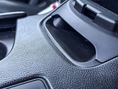 Used 2017 Cadillac XT5 Luxury w/ Driver Awareness Package image 32