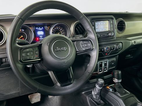Used 2018 Jeep Wrangler Sport AWD/4WD image 17