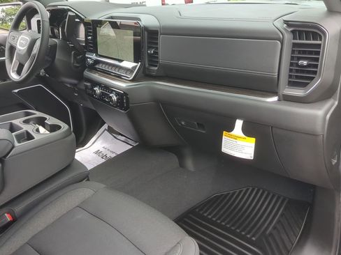 Used 2025 GMC Sierra 1500 Elevation image 28