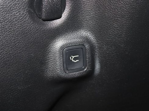Used 2018 Jeep Compass Trailhawk w/ Leather Interior Group AWD/4WD image 14