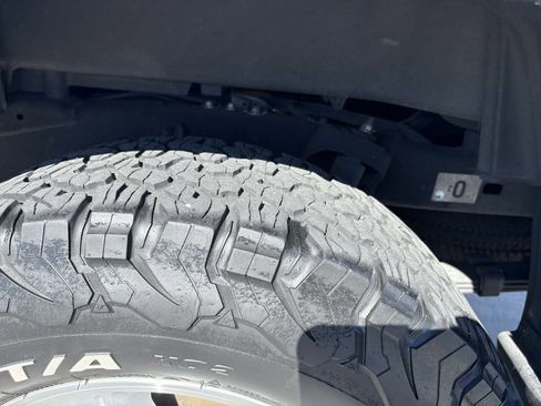 Used 2015 Toyota Tacoma PreRunner image 16