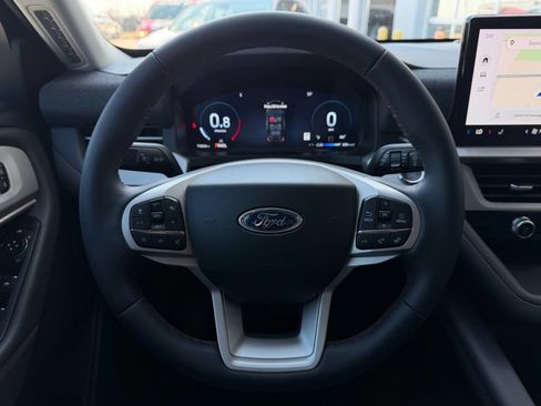 New 2026 Ford Explorer Active RWD image 9