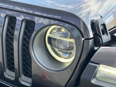 Used 2021 Jeep Gladiator Mojave AWD/4WD image 11