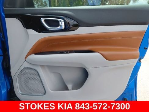 Used 2024 Jeep Compass Limited AWD/4WD image 25