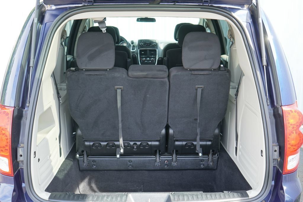 Used 2014 Dodge Grand Caravan SE w/ Quick Order Package 29E SE FWD image 8