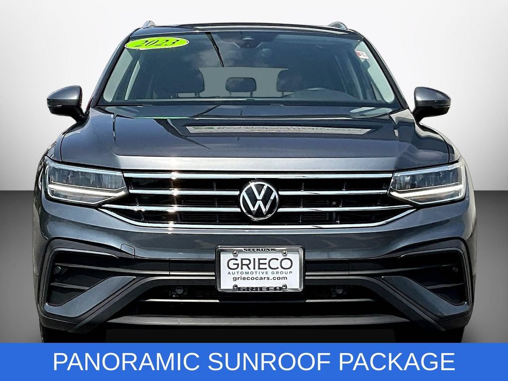 Used 2023 Volkswagen Tiguan SE AWD/4WD image 2