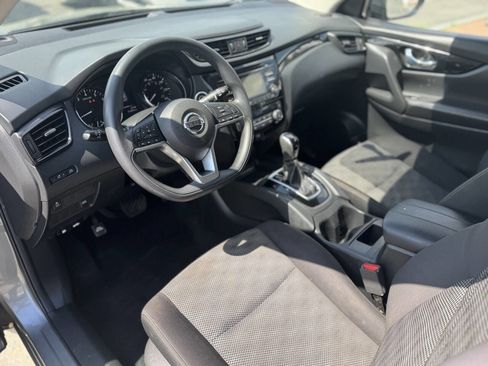 Used 2017 Nissan Rogue Sport SV FWD image 8