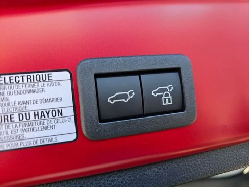 Used 2024 Toyota Corolla Cross XSE image 12